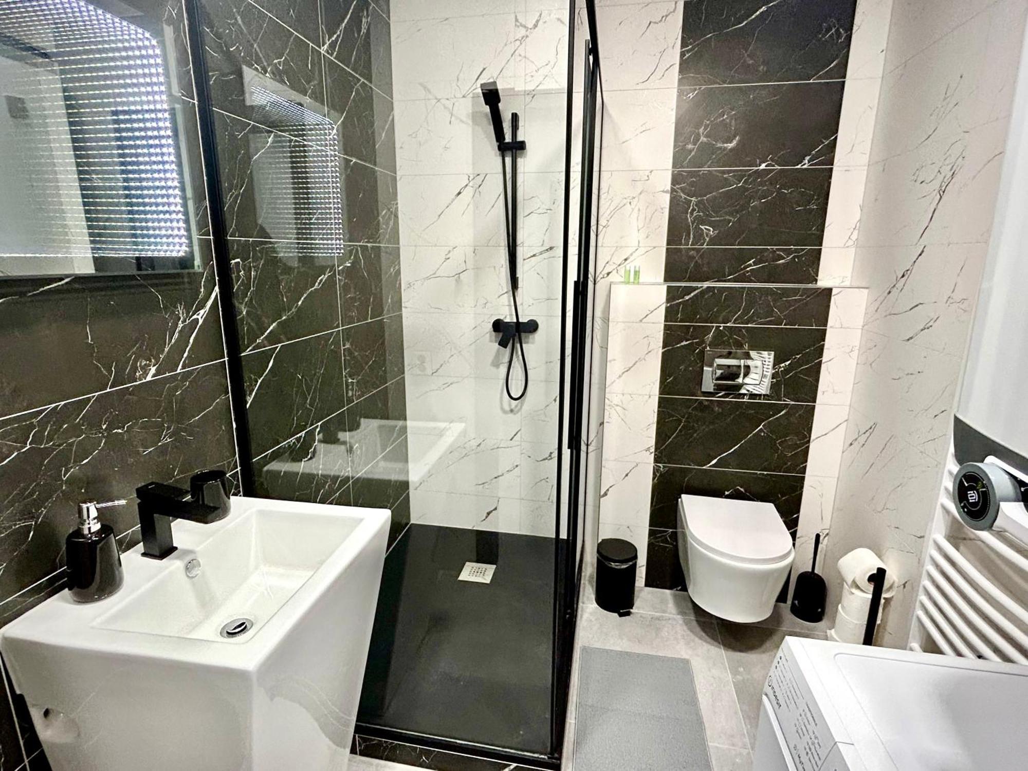Apartmany Premium Se Soukromym Parkovanim Česká Lípa Exteriör bild