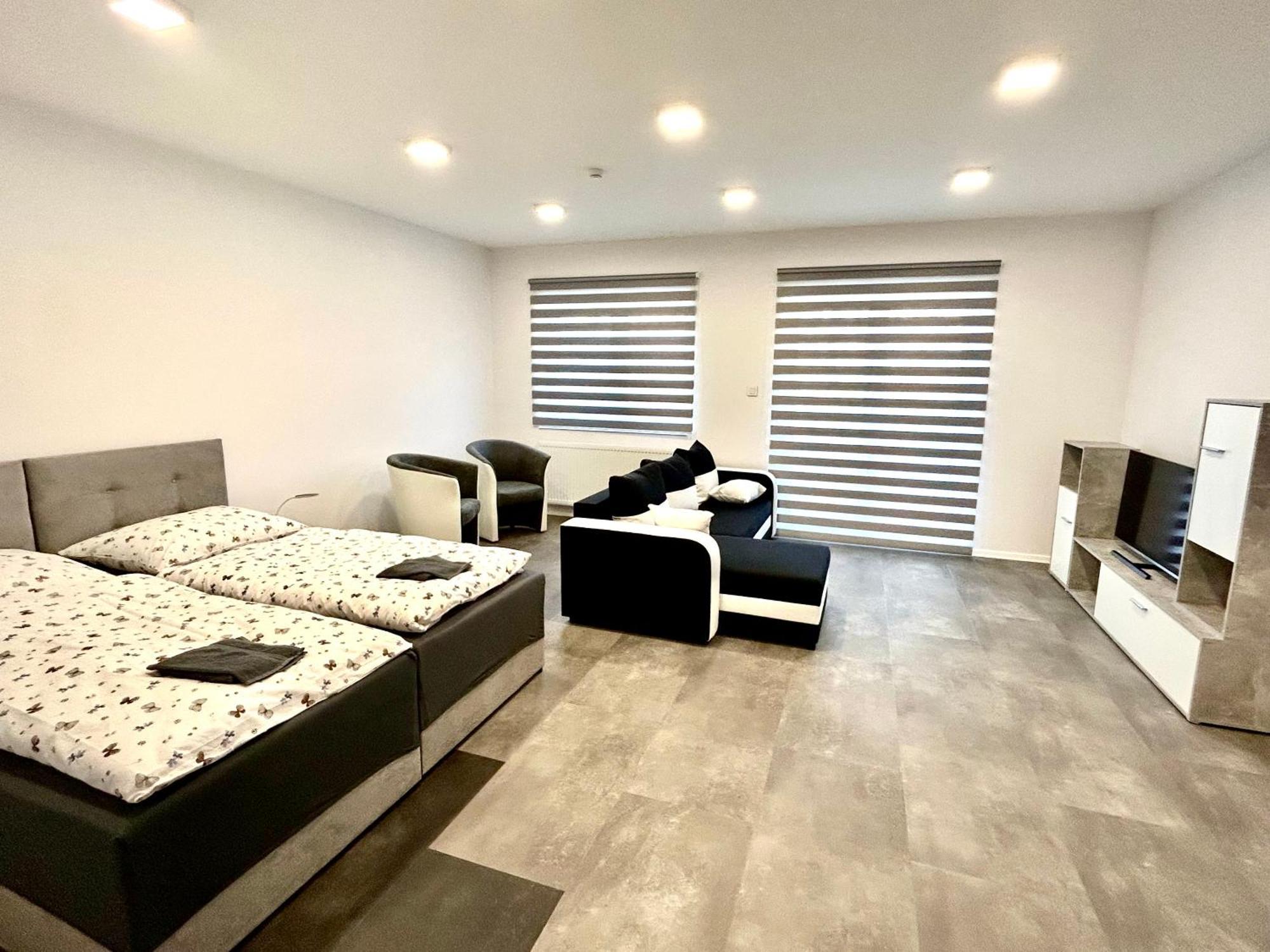 Apartmany Premium Se Soukromym Parkovanim Česká Lípa Exteriör bild