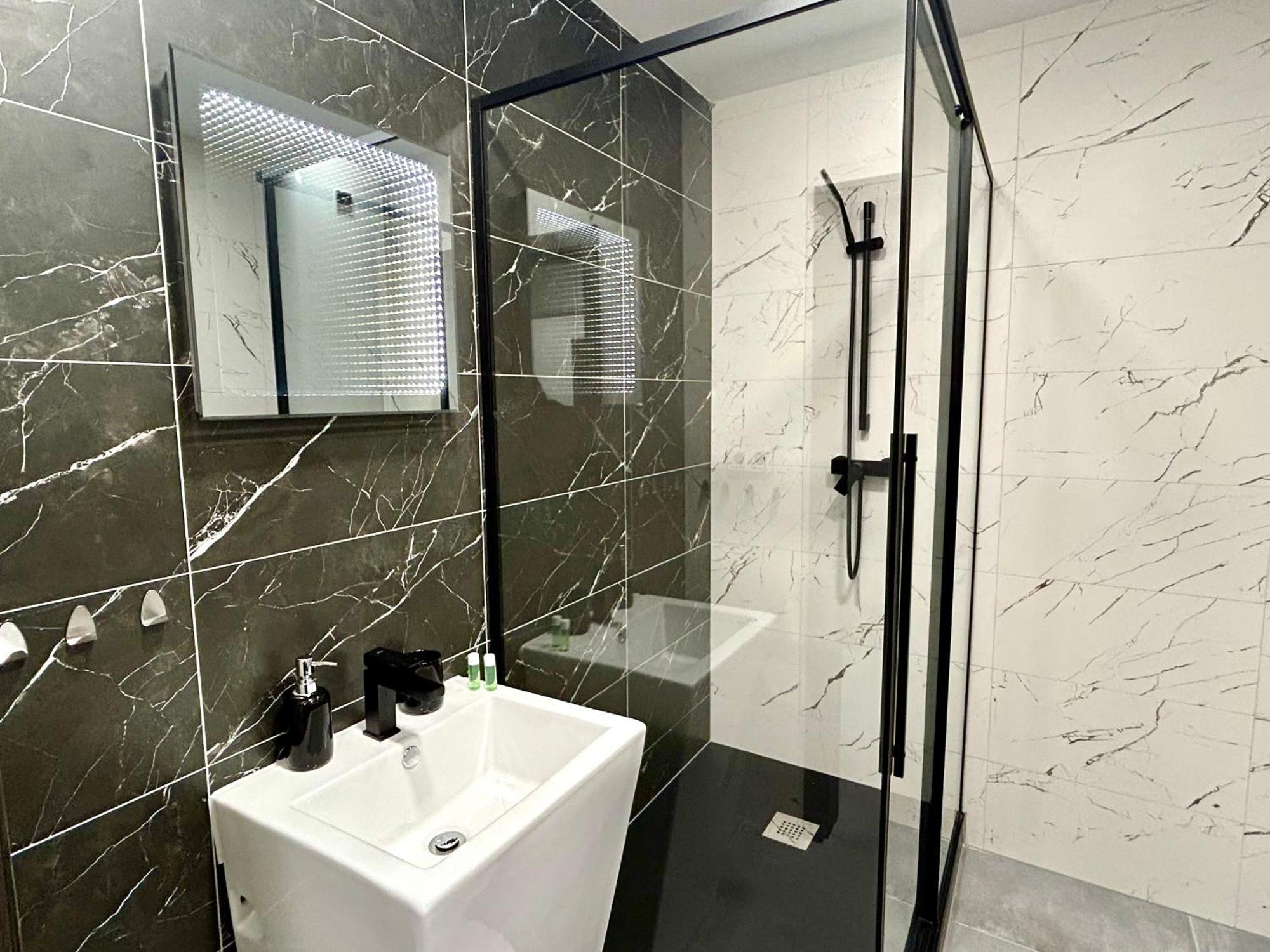 Apartmany Premium Se Soukromym Parkovanim Česká Lípa Exteriör bild