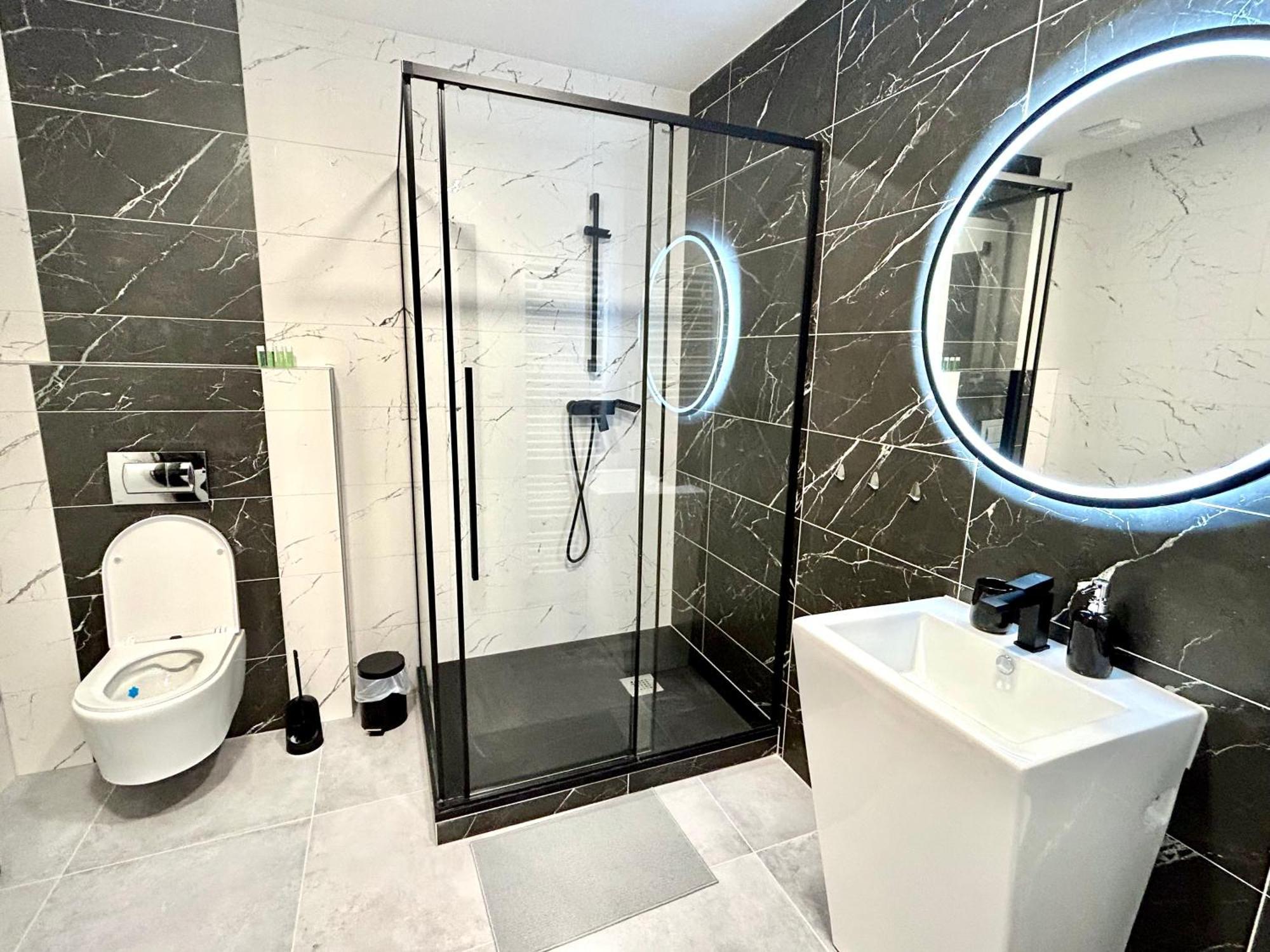 Apartmany Premium Se Soukromym Parkovanim Česká Lípa Exteriör bild
